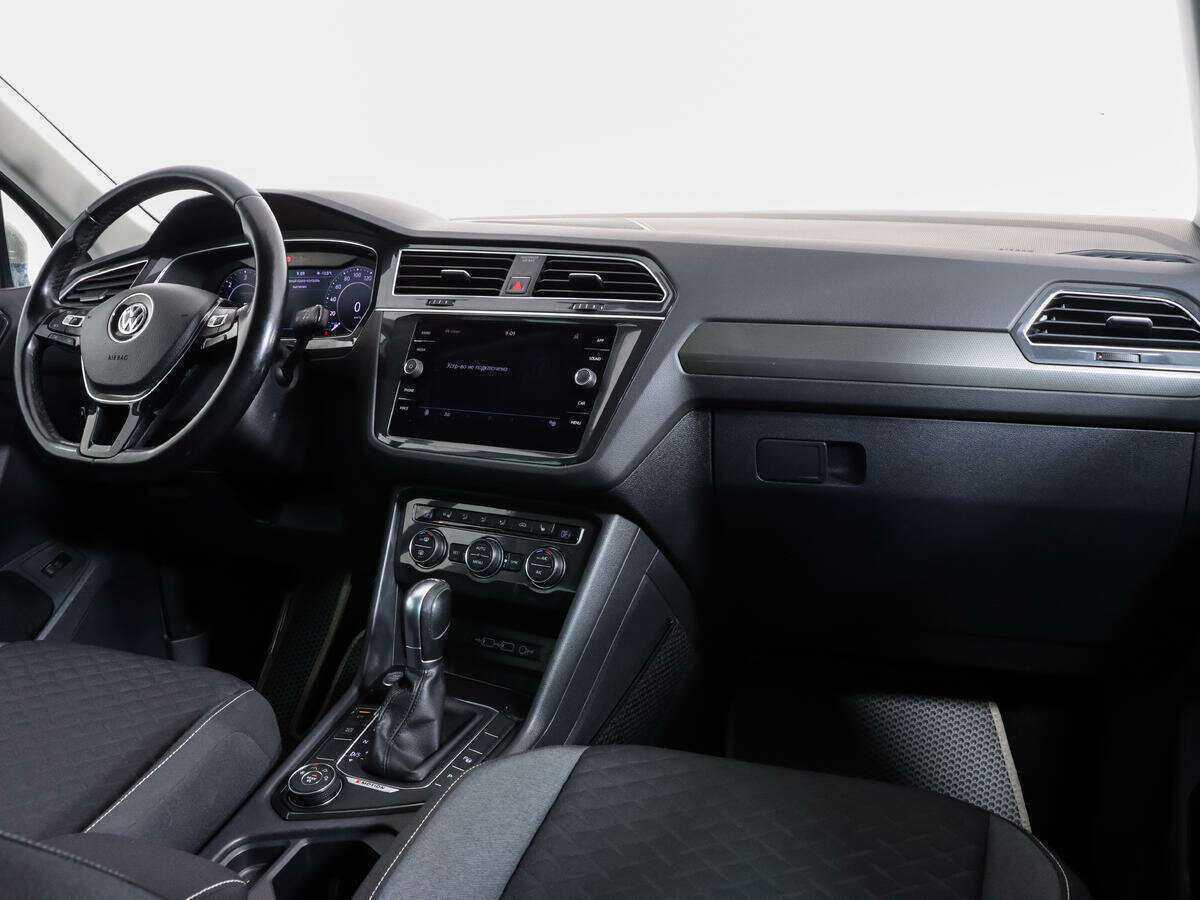 Volkswagen Tiguan с пробегом — 2018 год. Фото: #6
