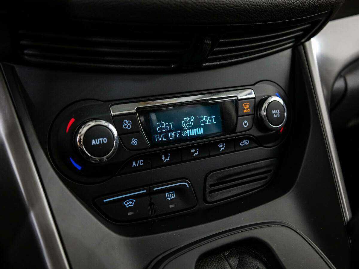 Ford Kuga с пробегом — 2016 год. Фото: #13