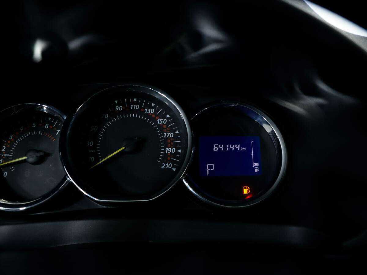 Renault Sandero с пробегом — 2018 год. Фото: #16