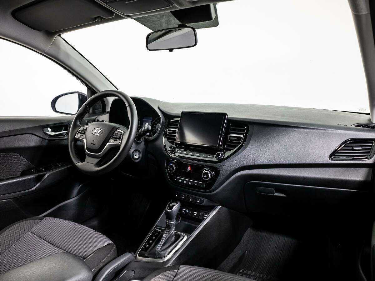 Hyundai Solaris с пробегом — 2021 год. Фото: #8