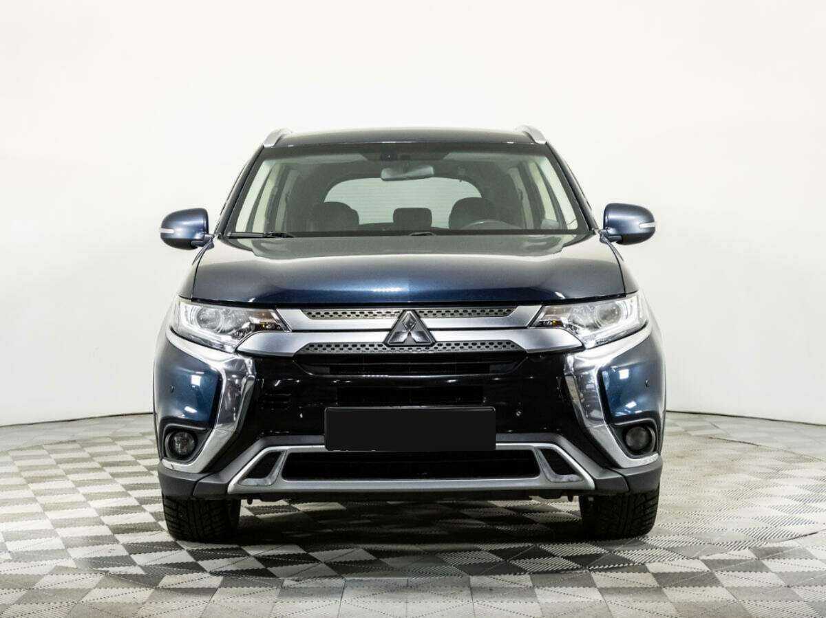 Mitsubishi Outlander с пробегом — 2019 год. Фото: #1
