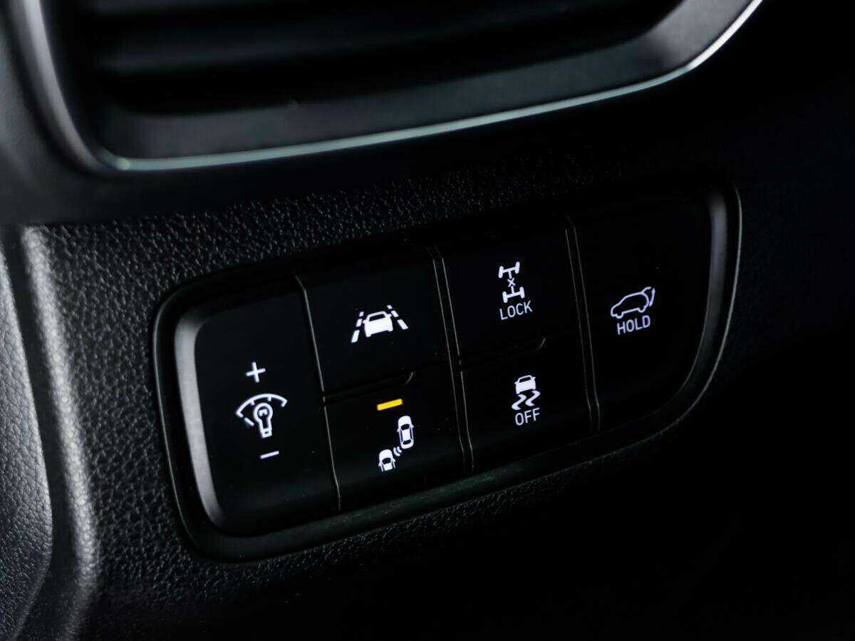 Hyundai Santa Fe с пробегом — 2018 год. Фото: #10