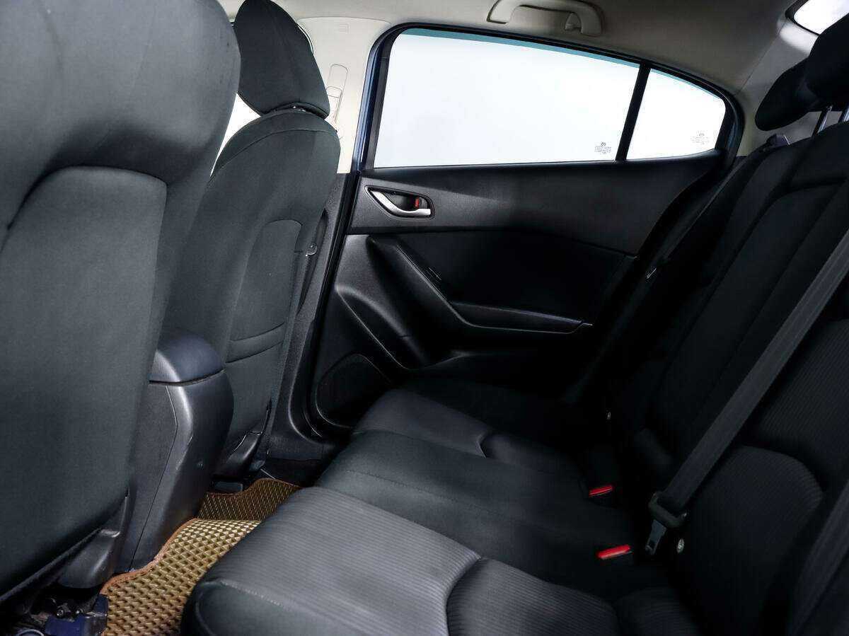 Mazda 3 с пробегом — 2013 год. Фото: #10