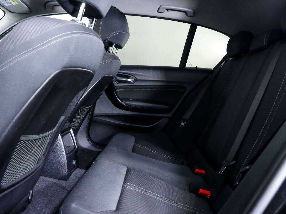 BMW 1 серии с пробегом — 2016 год. Фото: #10