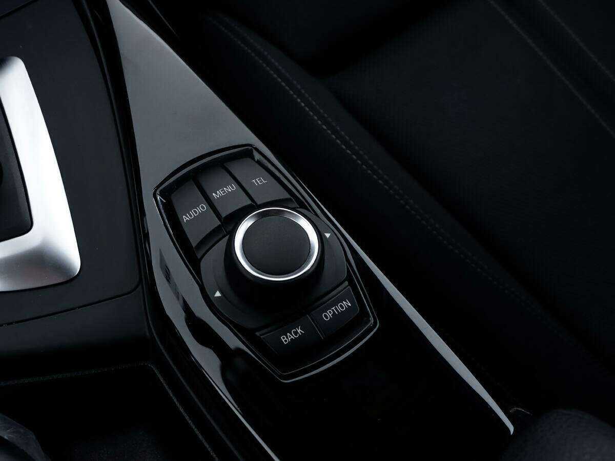 BMW 1 серии с пробегом — 2016 год. Фото: #14