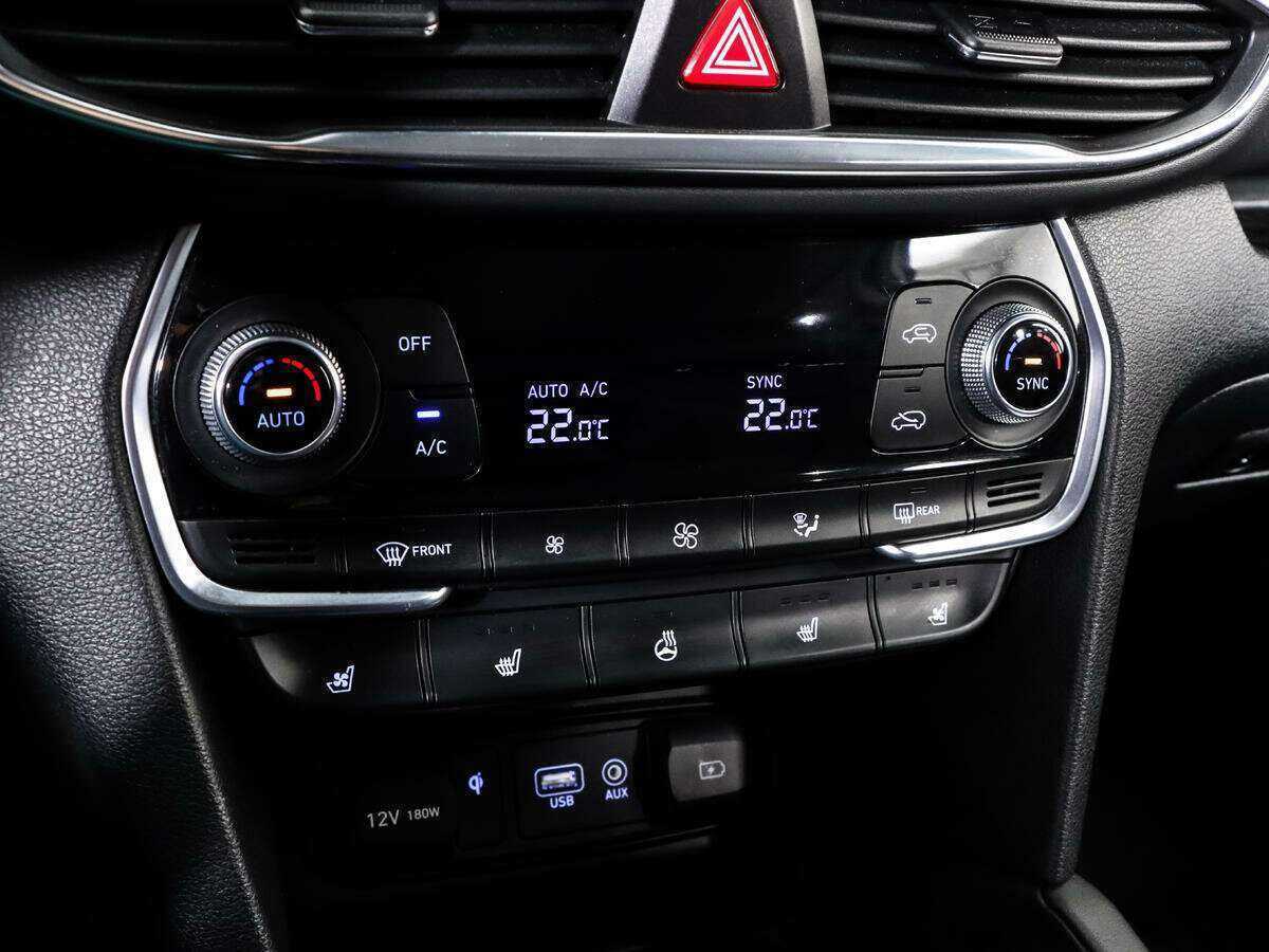 Hyundai Santa Fe с пробегом — 2019 год. Фото: #13