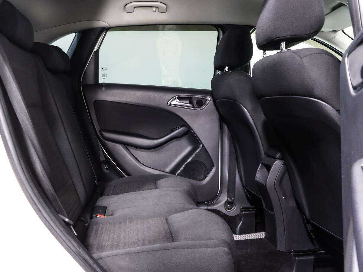 Mercedes-Benz B-Класс с пробегом — 2015 год. Фото: #14