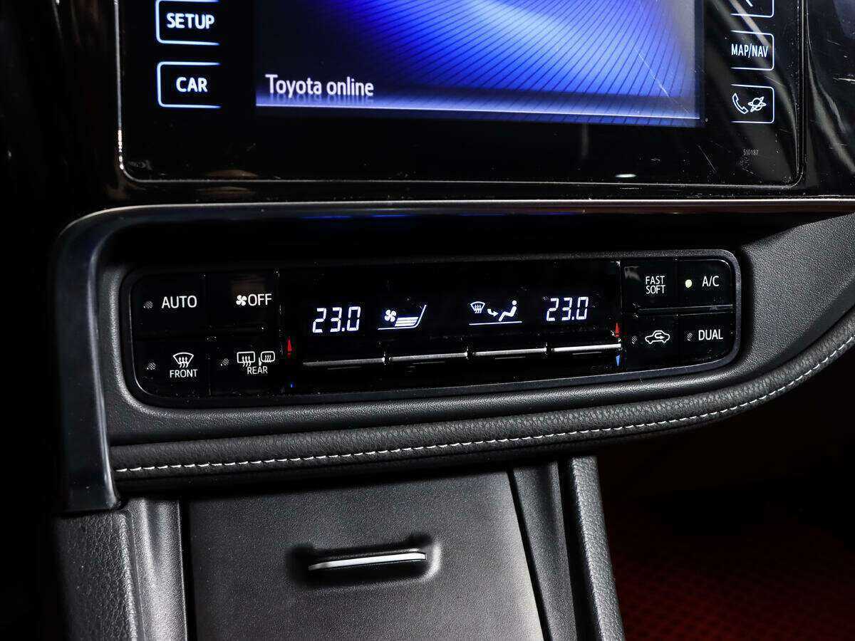 Toyota Corolla с пробегом — 2018 год. Фото: #15