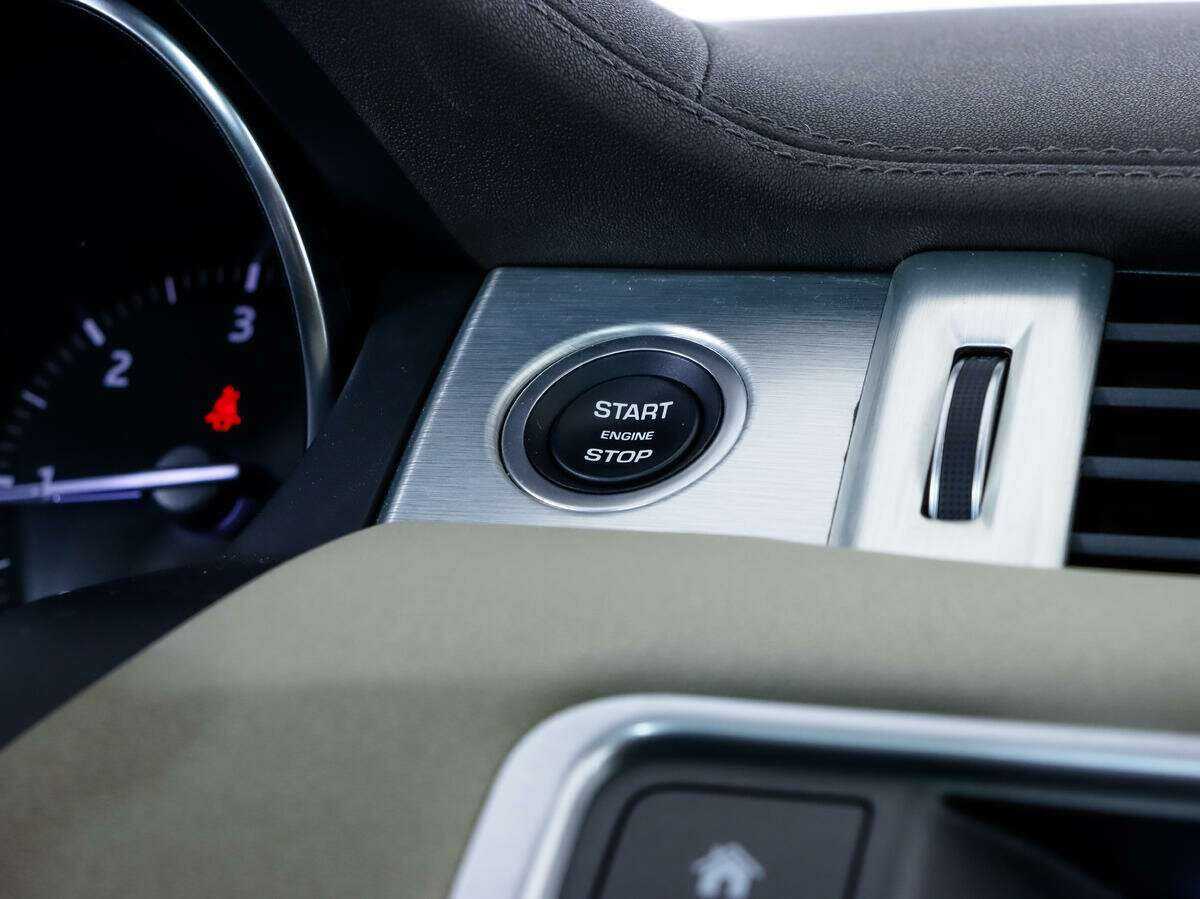 Land Rover Range Rover Evoque с пробегом — 2018 год. Фото: #16