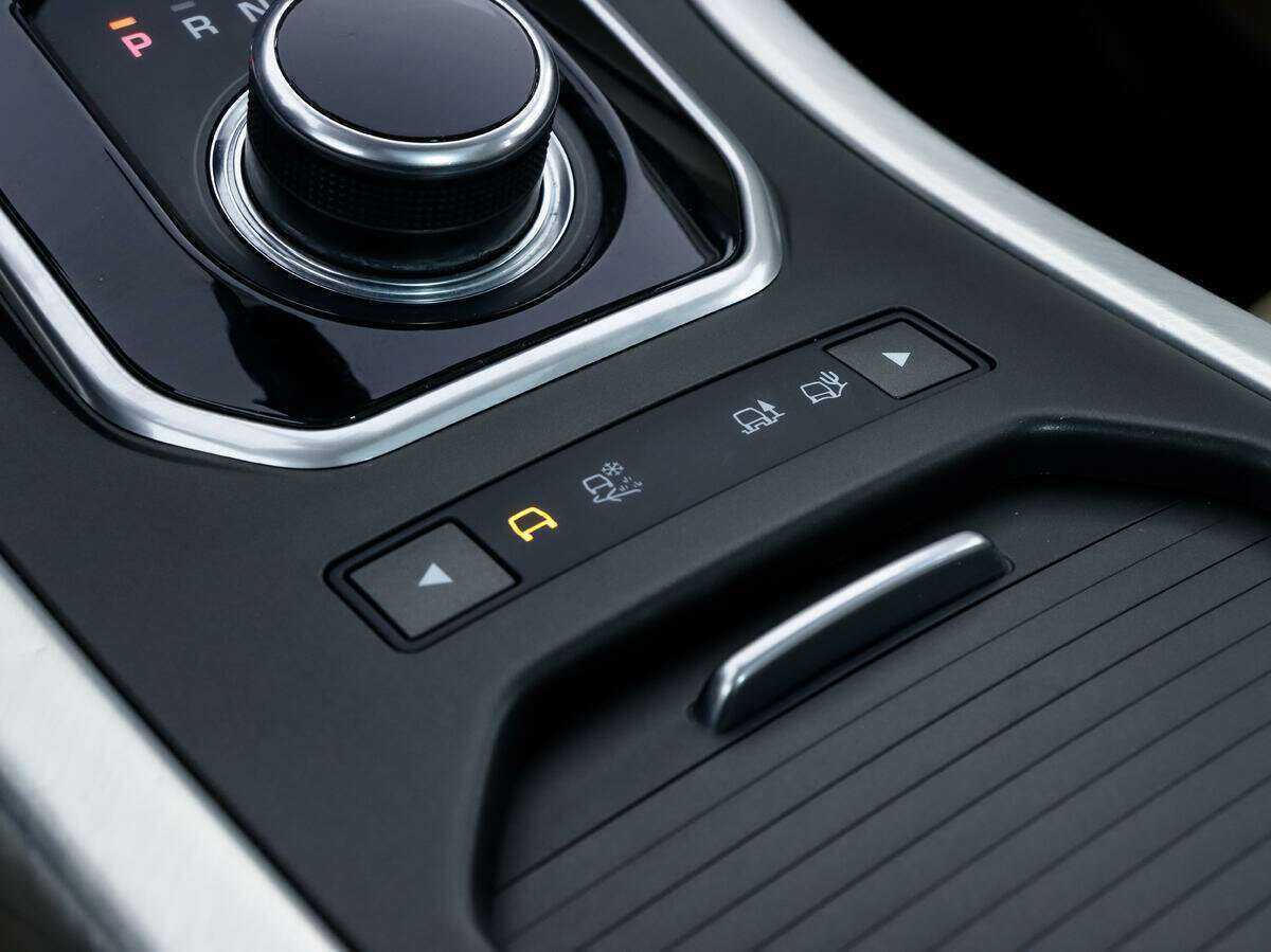 Land Rover Range Rover Evoque с пробегом — 2018 год. Фото: #17