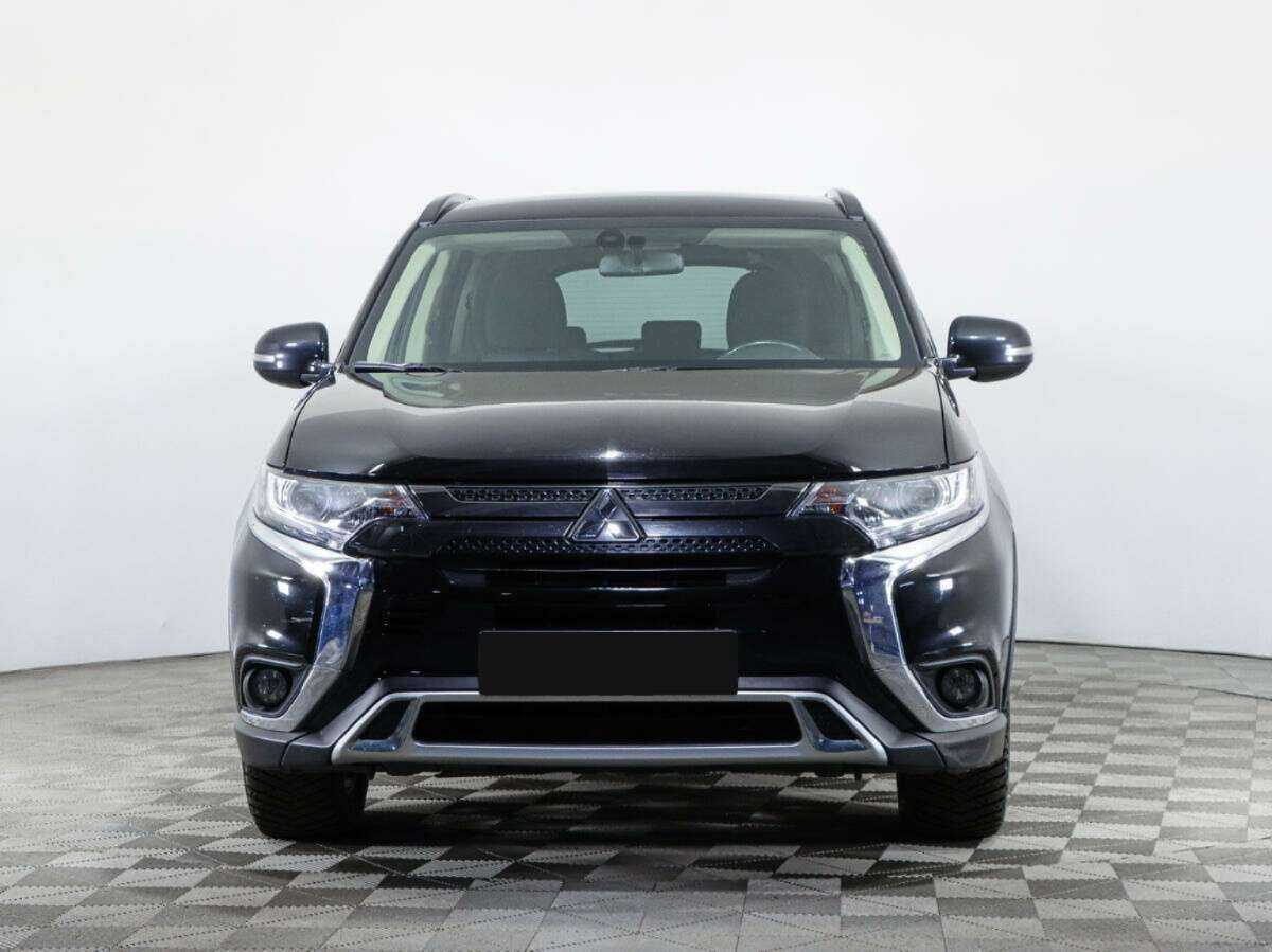 Mitsubishi Outlander с пробегом — 2021 год. Фото: #1