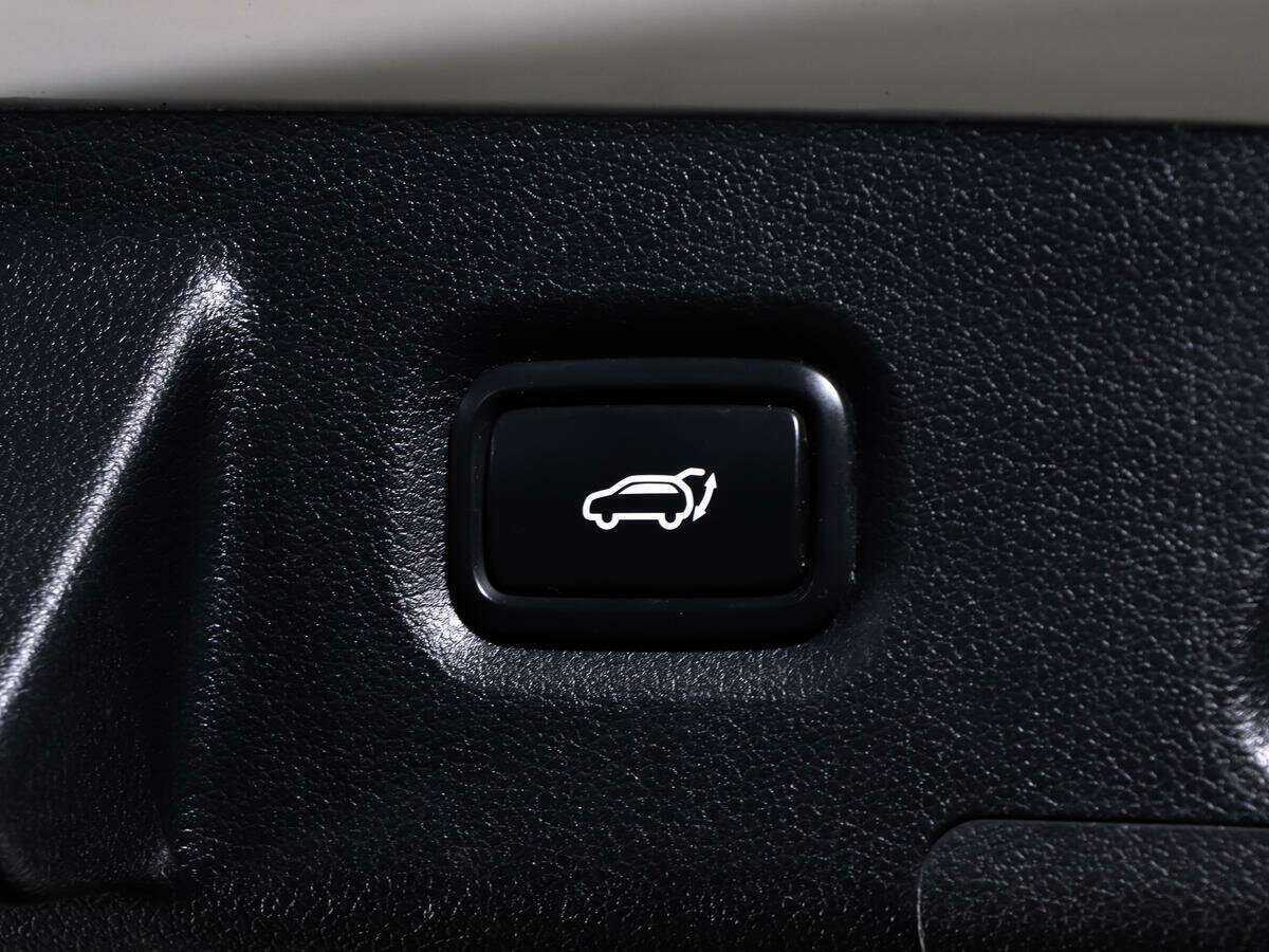 Hyundai Santa Fe с пробегом — 2018 год. Фото: #16