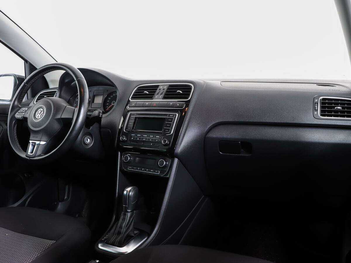 Volkswagen Polo с пробегом — 2014 год. Фото: #8