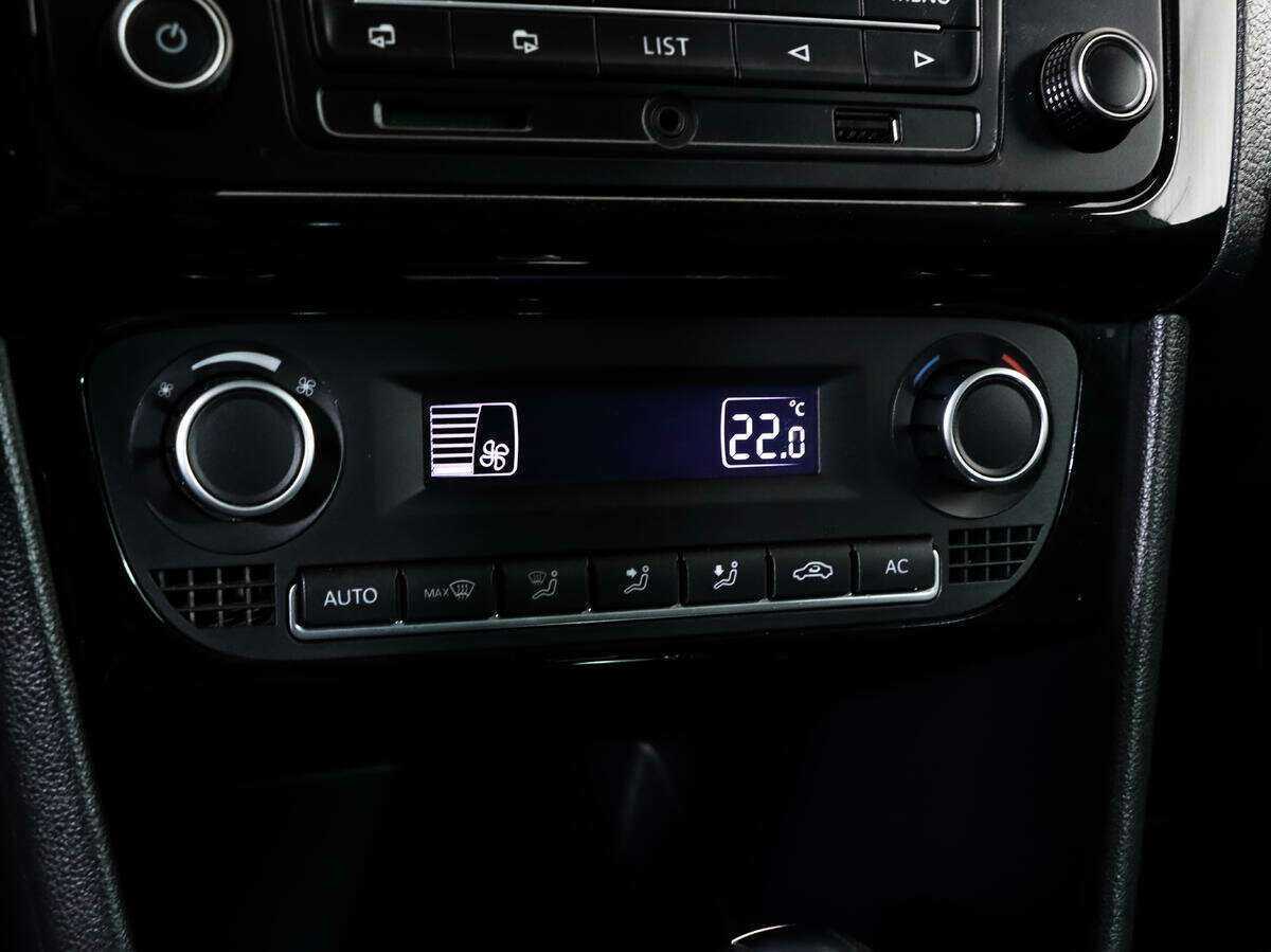 Volkswagen Polo с пробегом — 2014 год. Фото: #13