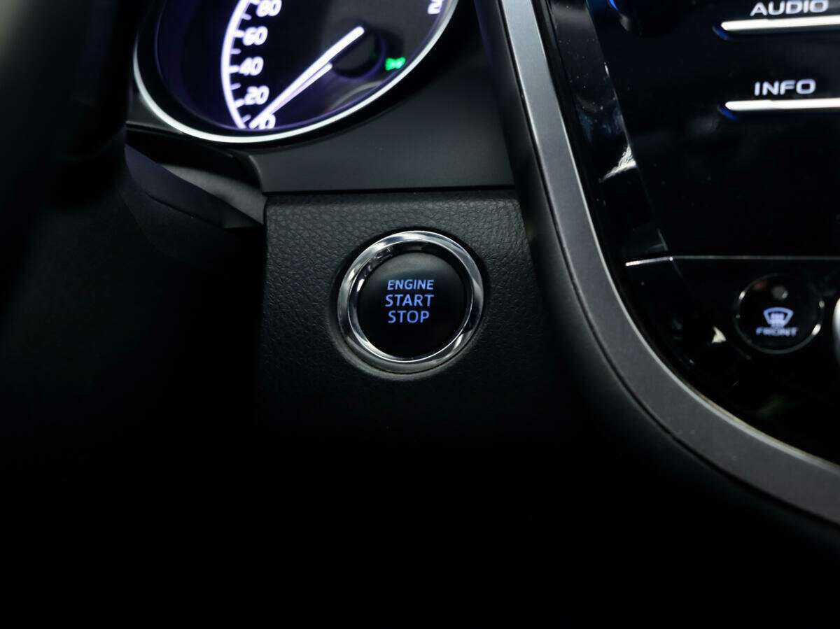 Toyota Camry с пробегом — 2018 год. Фото: #12