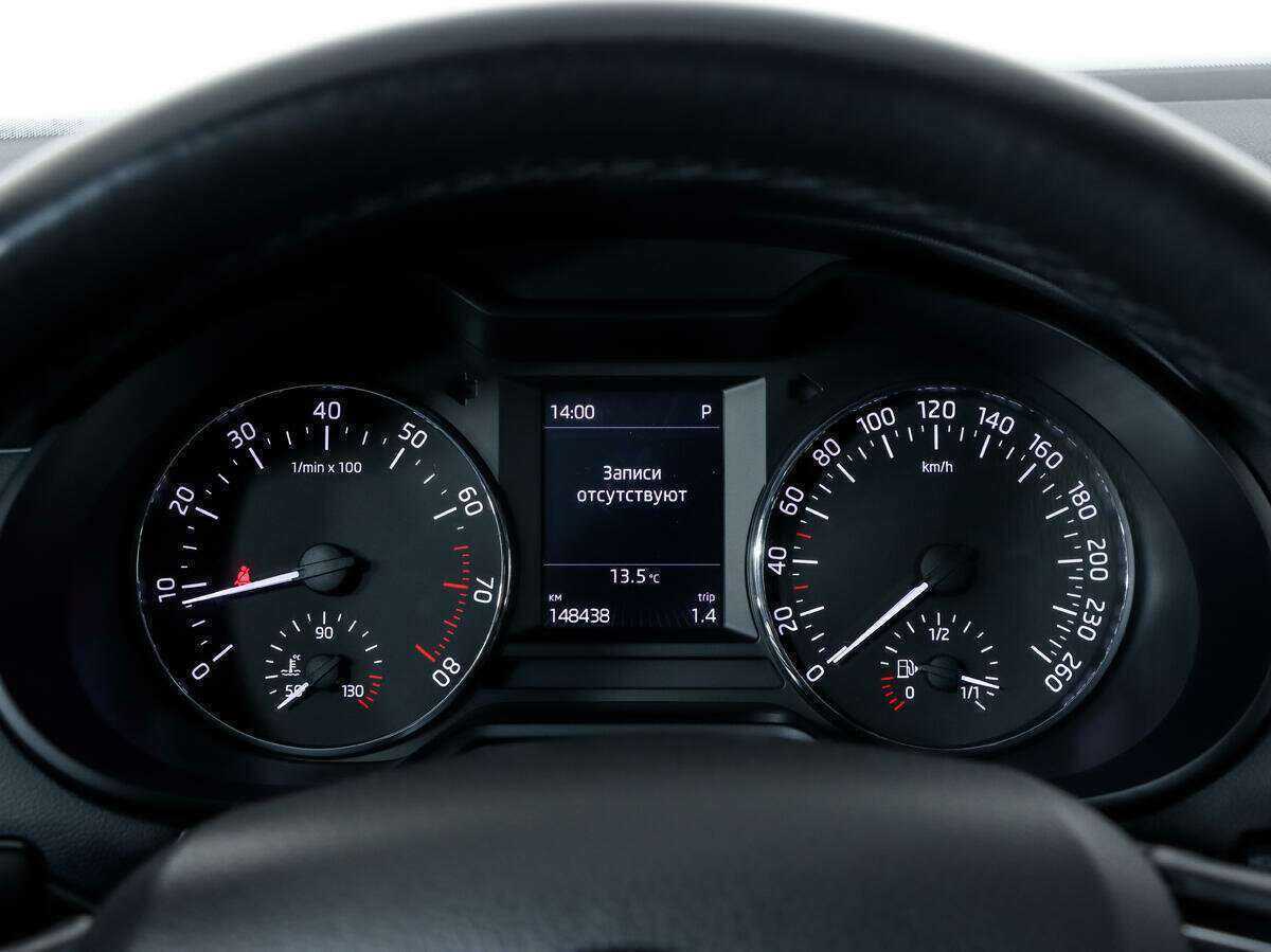 Skoda Octavia с пробегом — 2015 год. Фото: #17