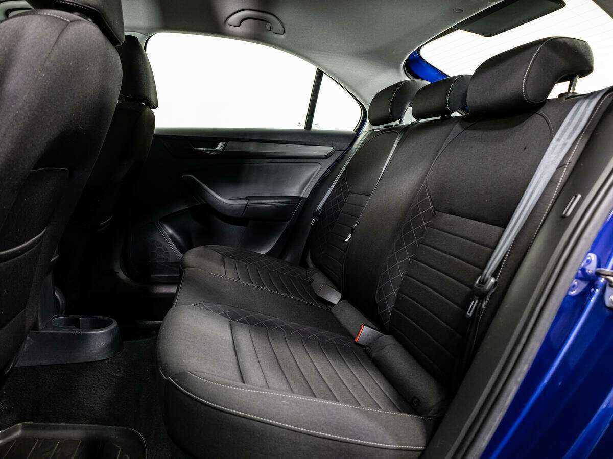 Skoda Rapid с пробегом — 2017 год. Фото: #9