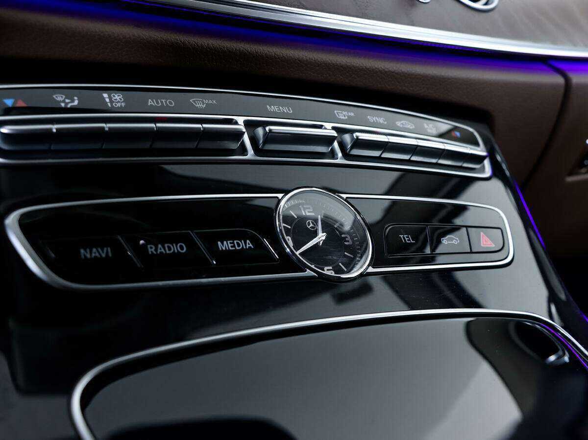 Mercedes-Benz E-Класс с пробегом — 2016 год. Фото: #18