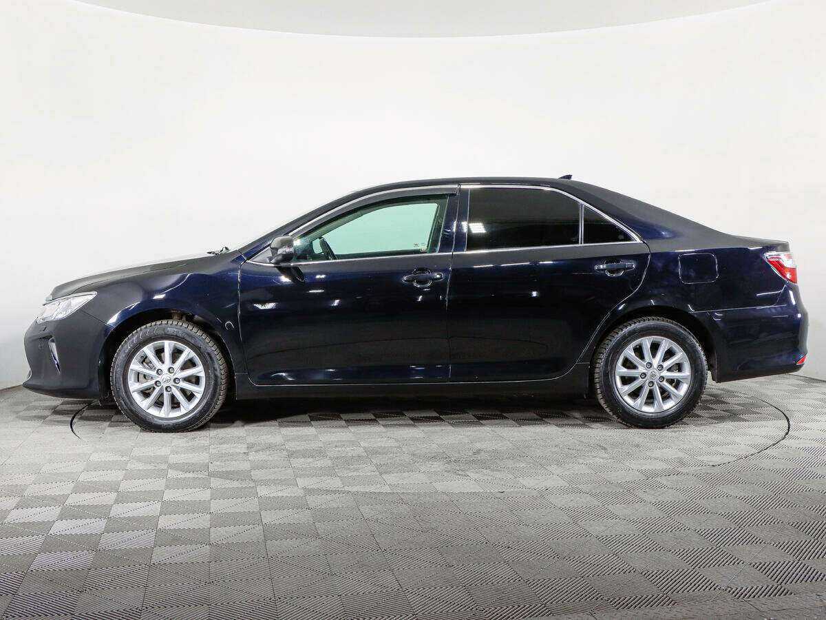 Toyota Camry с пробегом — 2017 год. Фото: #7
