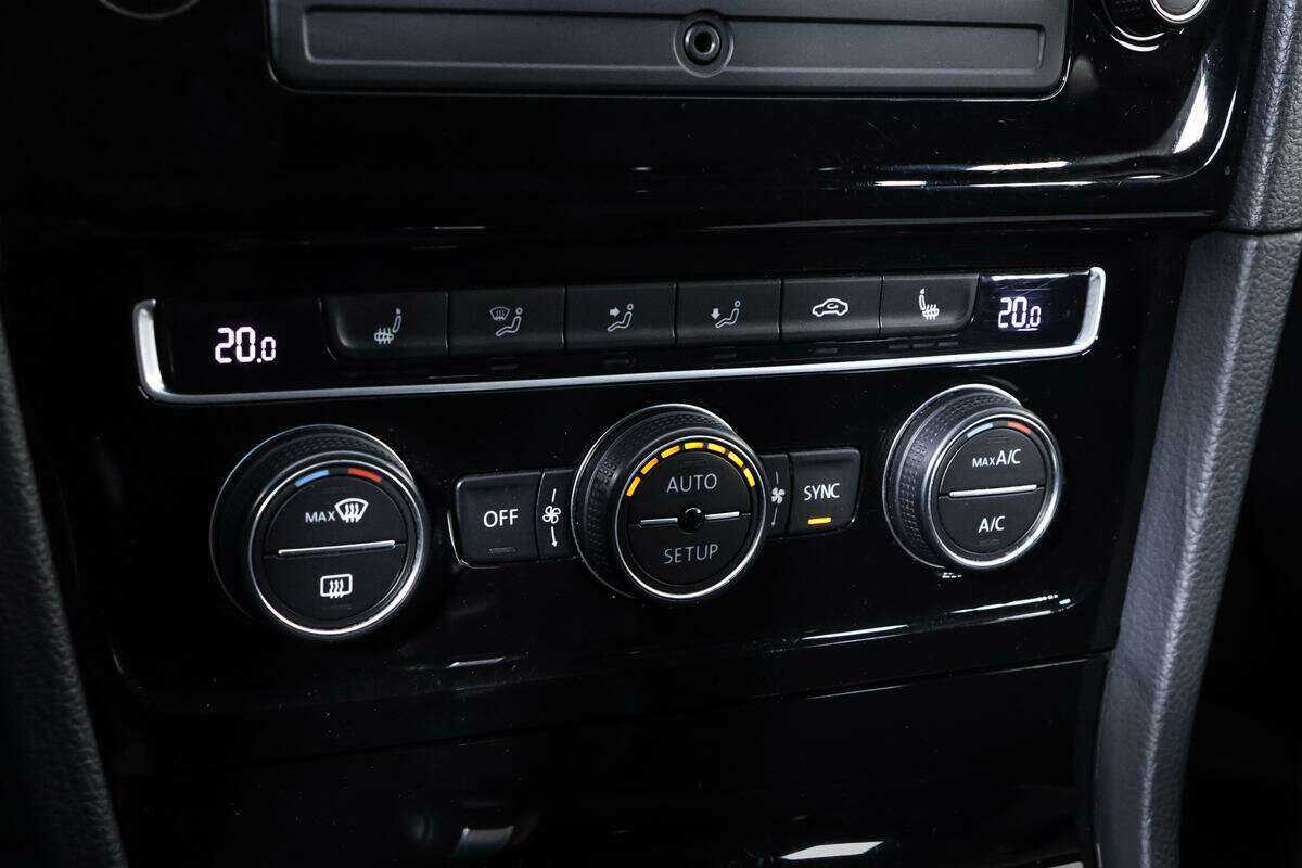 Volkswagen Golf с пробегом — 2013 год. Фото: #16