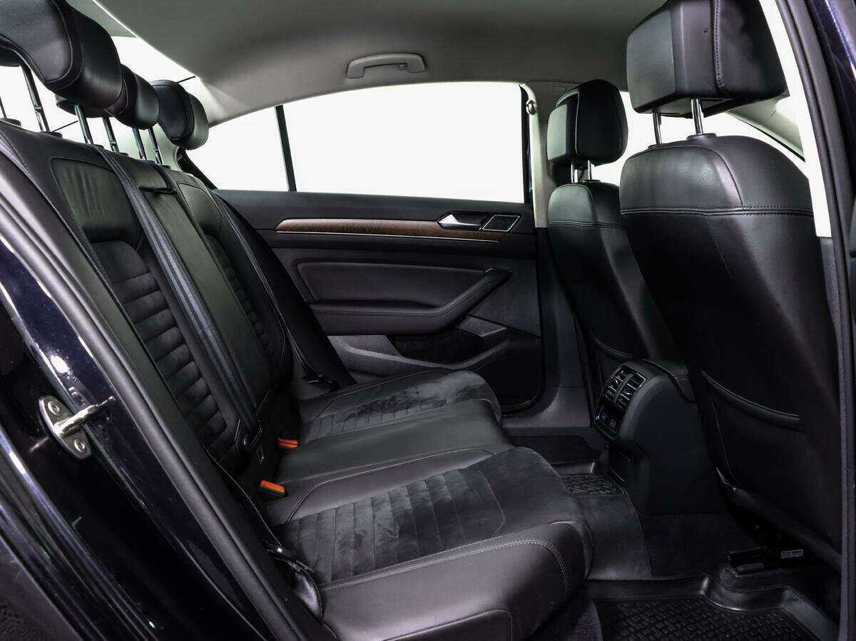 Volkswagen Passat с пробегом — 2016 год. Фото: #13
