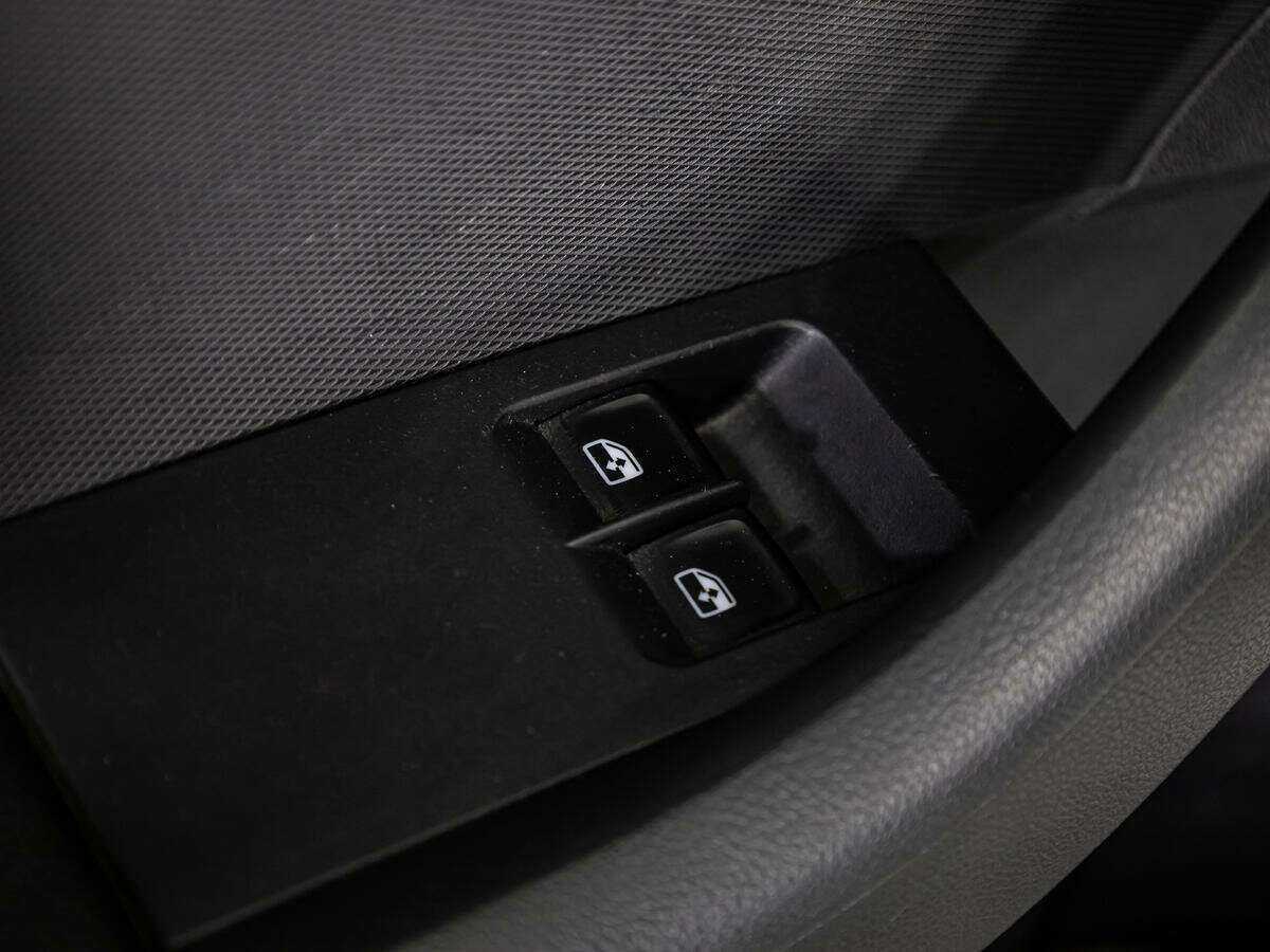 Skoda Rapid с пробегом — 2016 год. Фото: #13