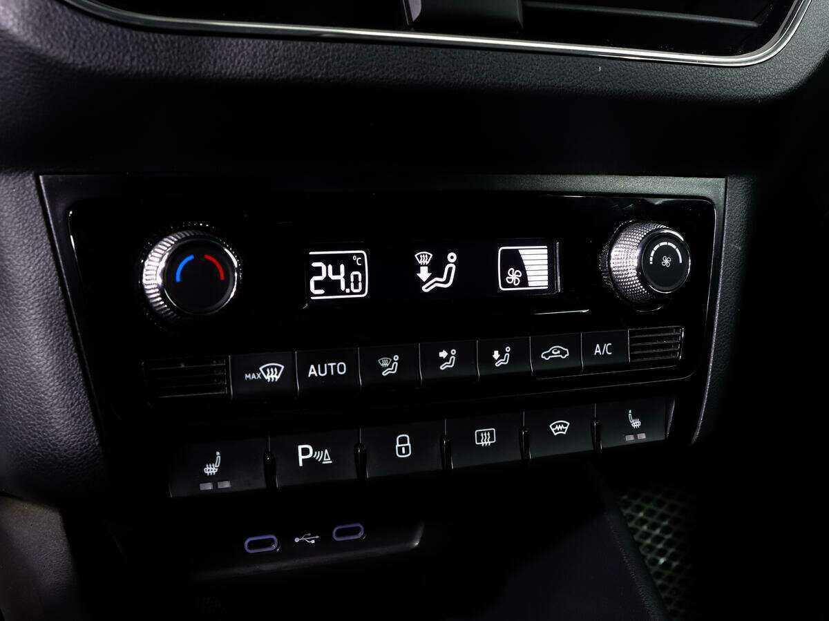 Skoda Rapid с пробегом — 2021 год. Фото: #12