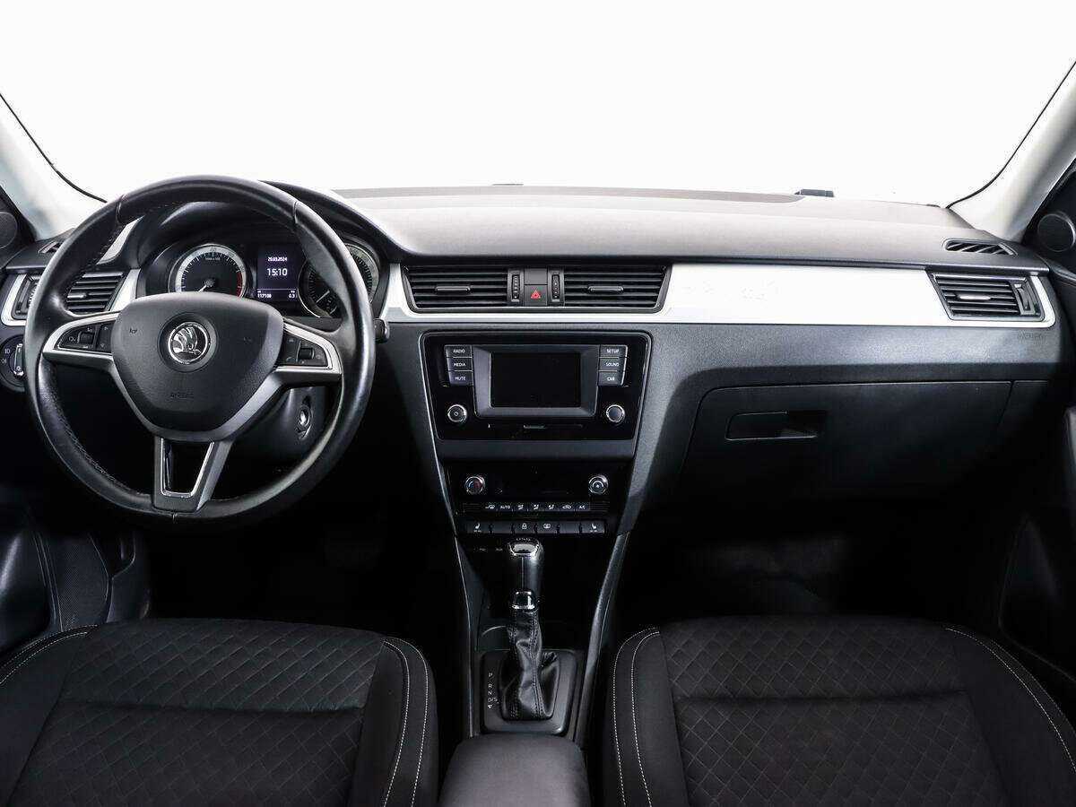 Skoda Rapid с пробегом — 2016 год. Фото: #9