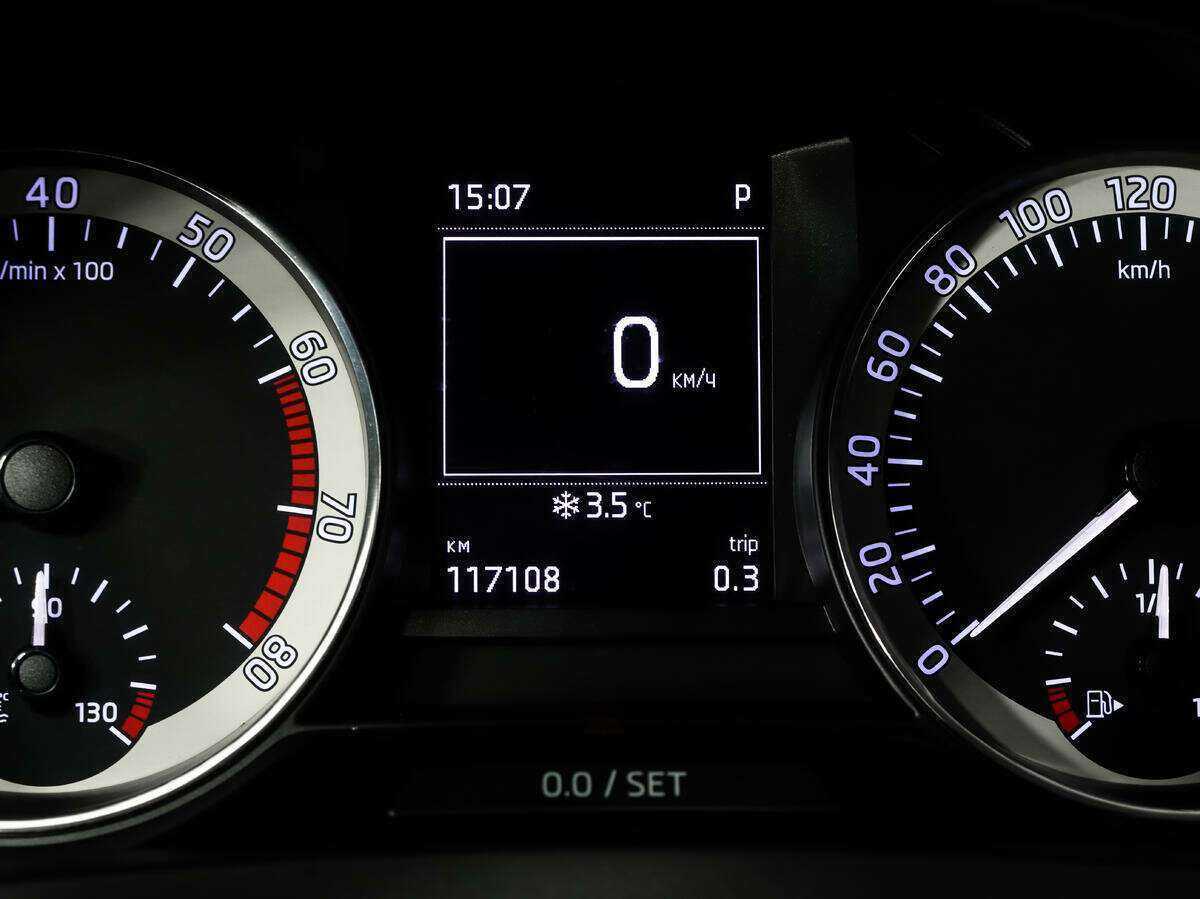 Skoda Rapid с пробегом — 2016 год. Фото: #12