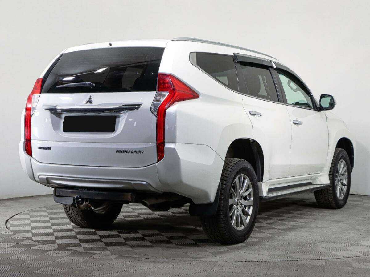 Mitsubishi Pajero Sport с пробегом — 2018 год. Фото: #4