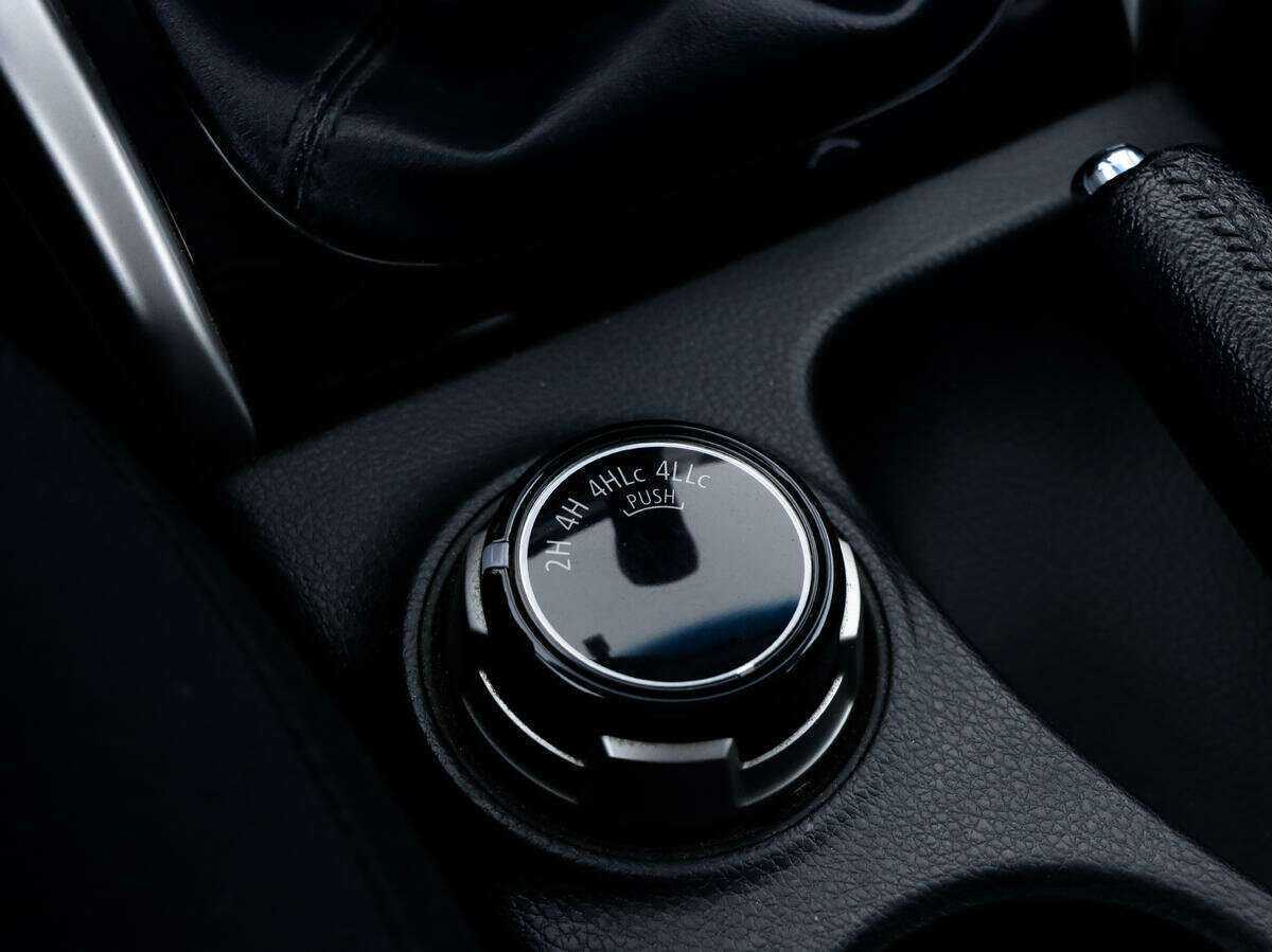 Mitsubishi Pajero Sport с пробегом — 2018 год. Фото: #15