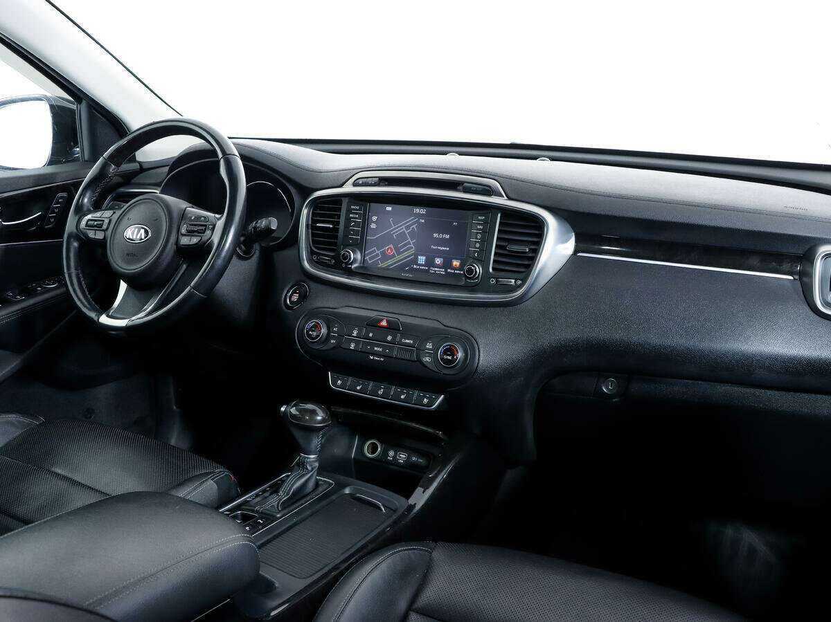 Kia Sorento с пробегом — 2017 год. Фото: #8