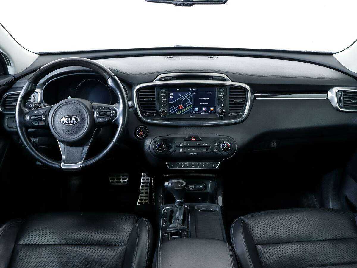 Kia Sorento с пробегом — 2017 год. Фото: #9