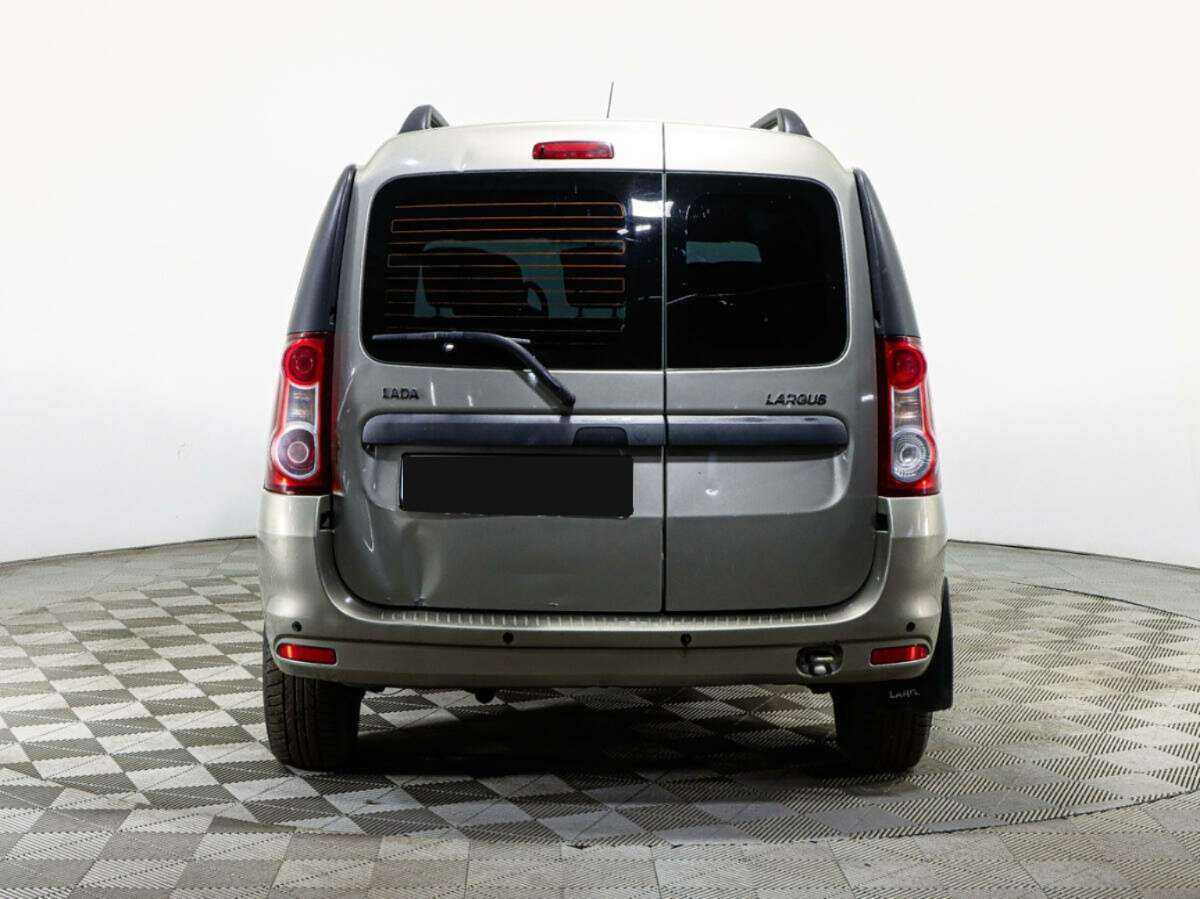 Lada (ВАЗ) Largus с пробегом — 2013 год. Фото: #4