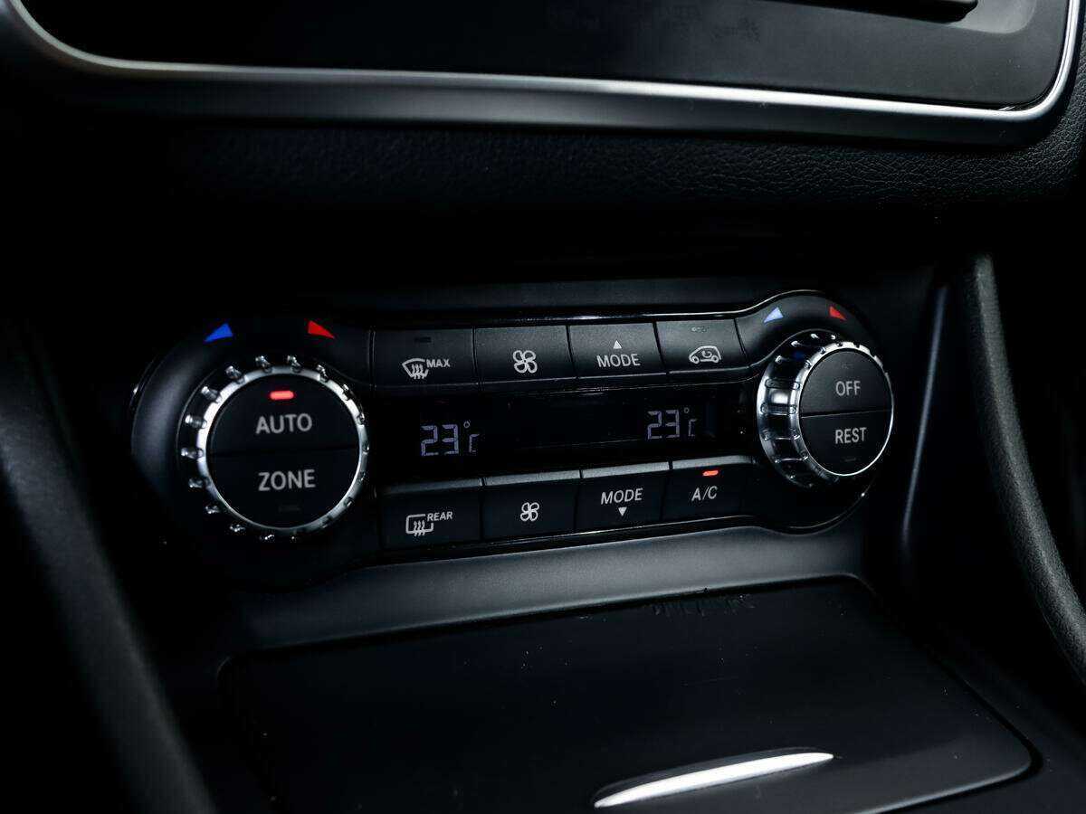 Mercedes-Benz CLA с пробегом — 2015 год. Фото: #16