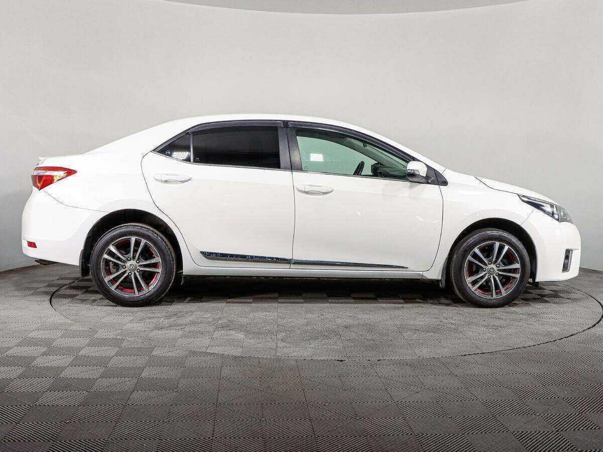 Toyota Corolla с пробегом — 2014 год. Фото: #3