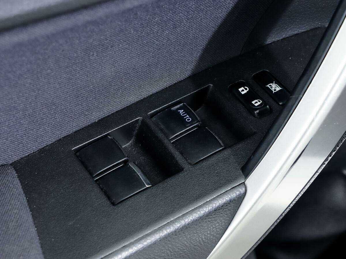 Toyota Corolla с пробегом — 2014 год. Фото: #11