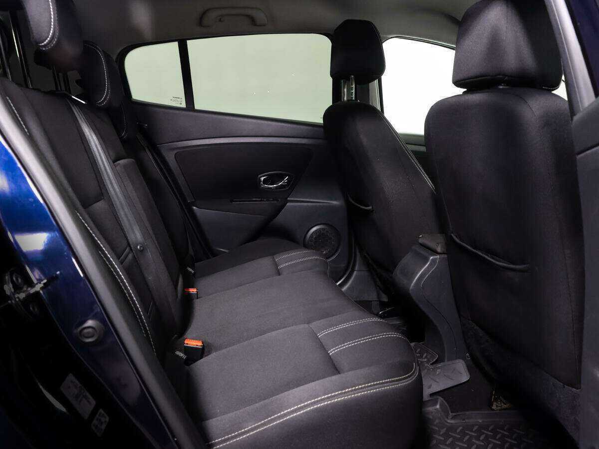 Renault Megane с пробегом — 2013 год. Фото: #12