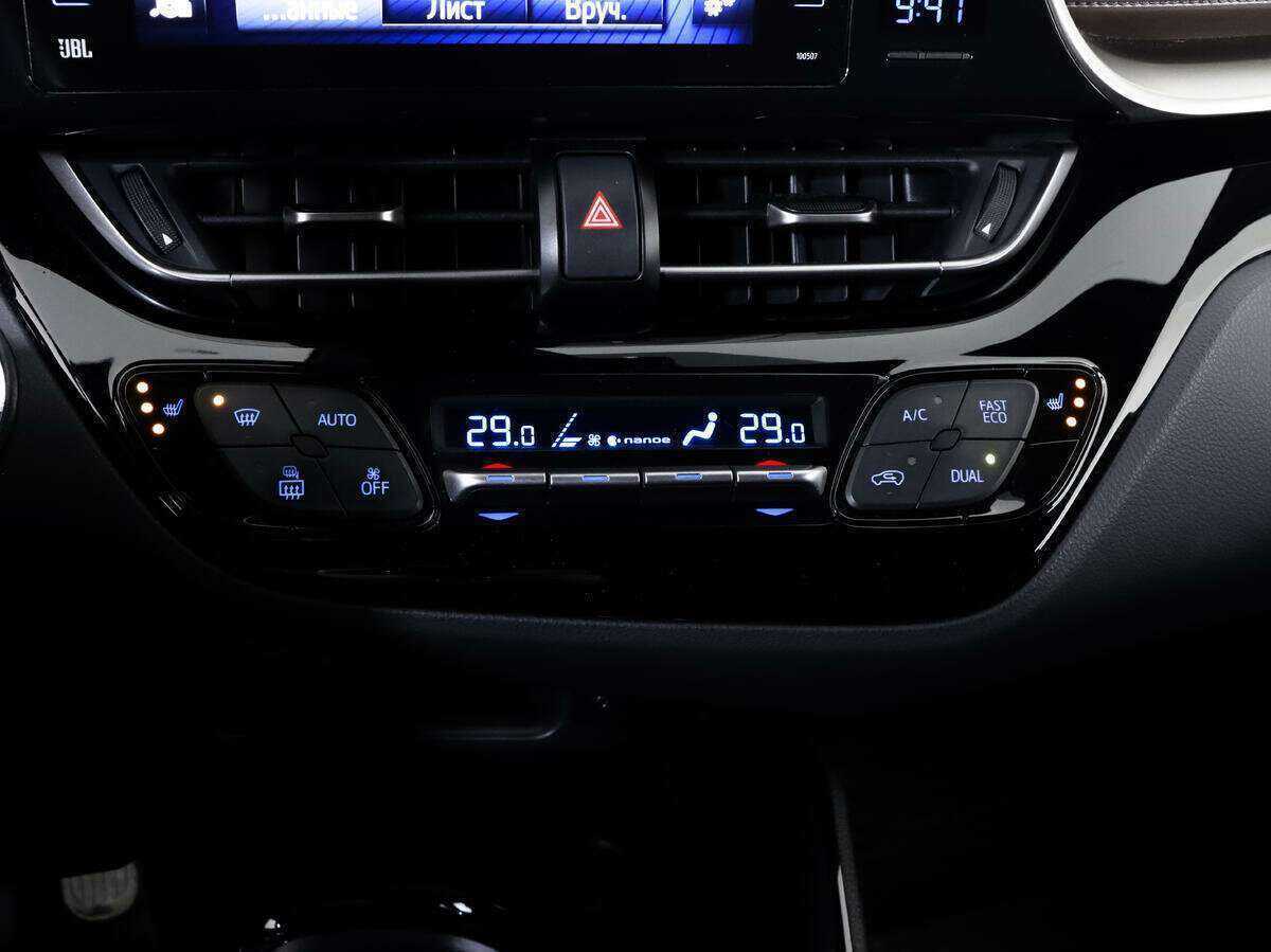 Toyota C-HR с пробегом — 2018 год. Фото: #23