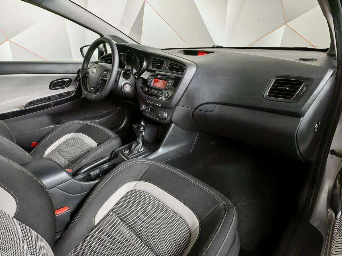 Kia Ceed с пробегом — 2015 год. Фото: #7