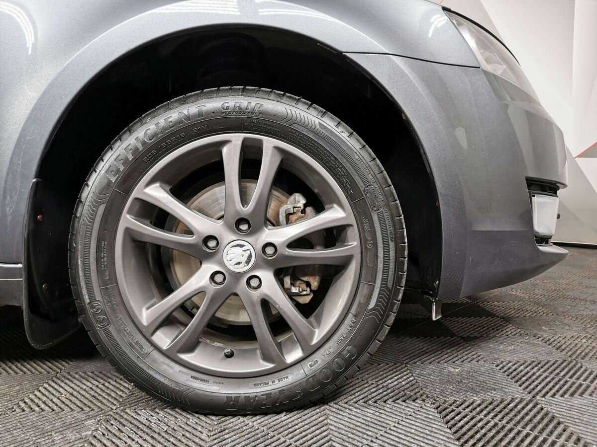 Skoda Octavia с пробегом — 2013 год. Фото: #8