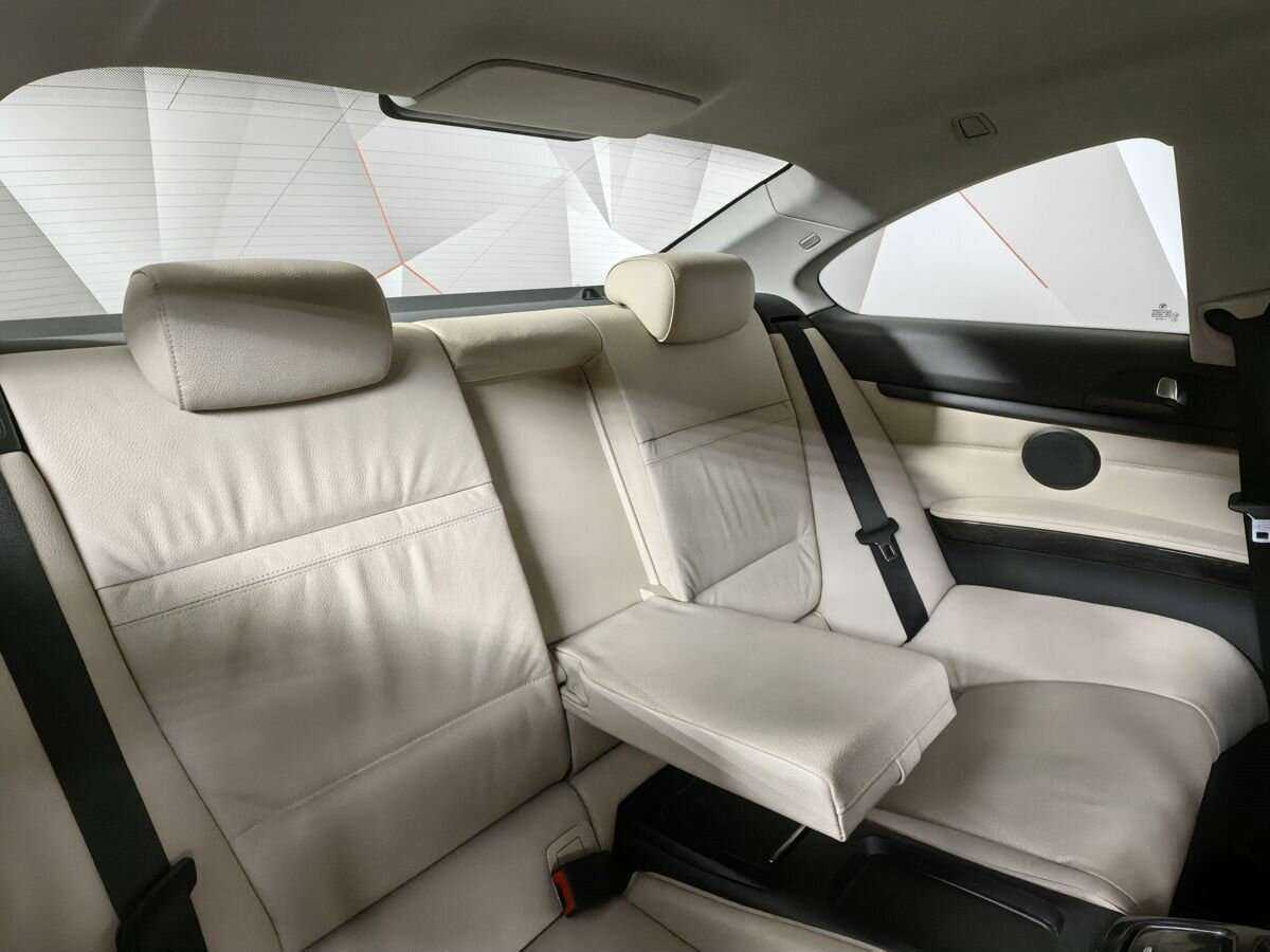 BMW 3 серии с пробегом — 2012 год. Фото: #11