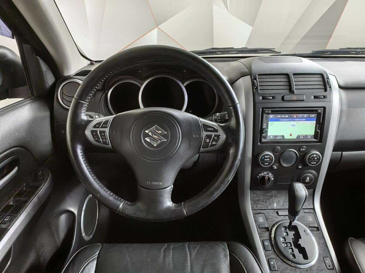 Suzuki Grand Vitara с пробегом — 2014 год. Фото: #13