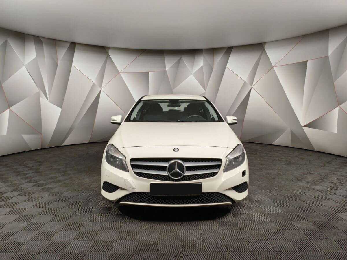 Mercedes-Benz A-Класс с пробегом — 2014 год. Фото: #6