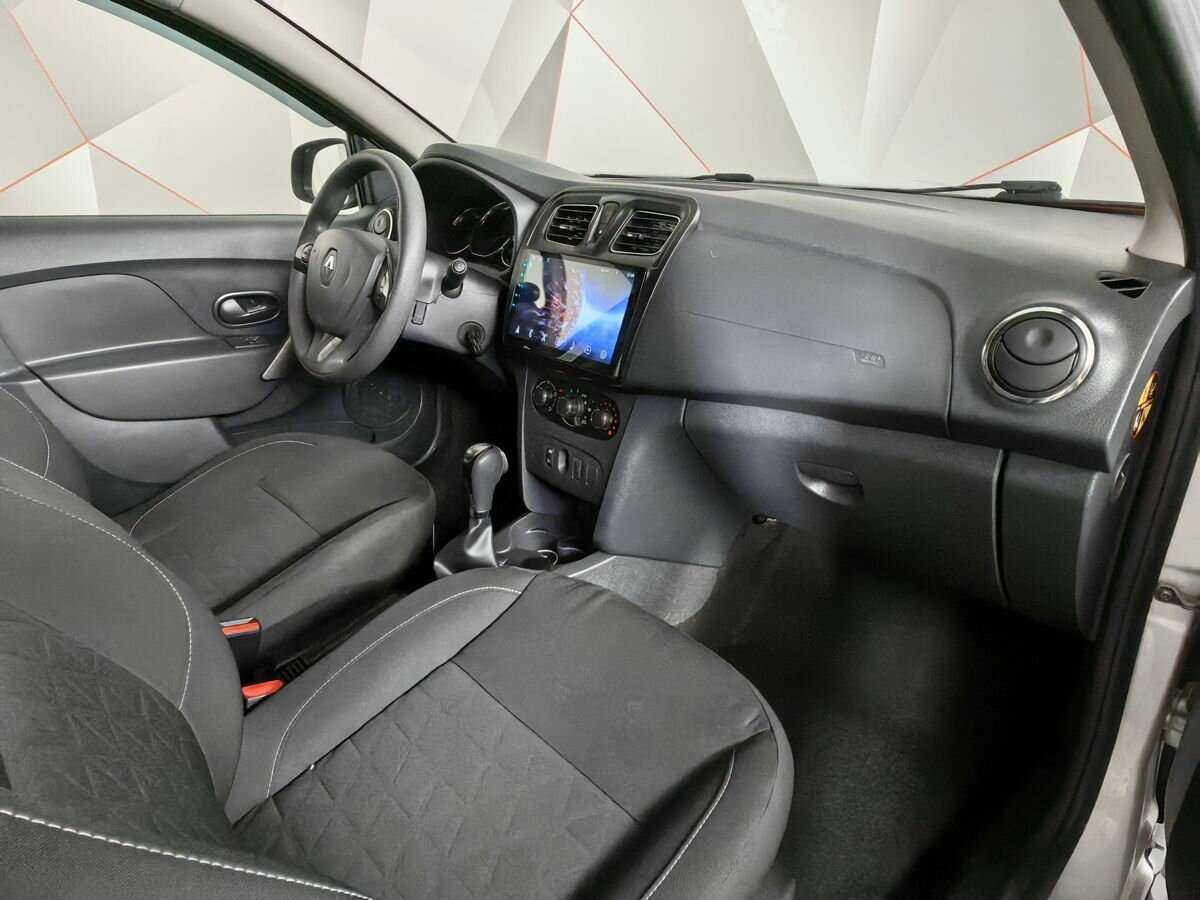 Renault Sandero с пробегом — 2017 год. Фото: #8