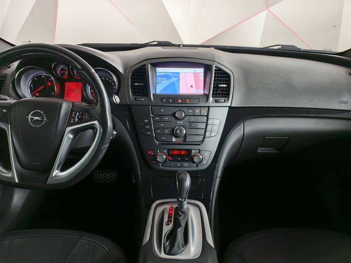 Opel Insignia с пробегом — 2013 год. Фото: #10