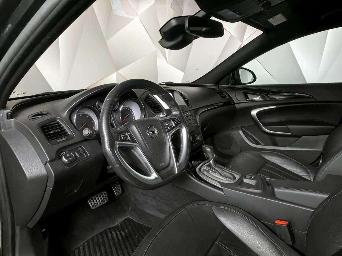 Opel Insignia с пробегом — 2013 год. Фото: #13