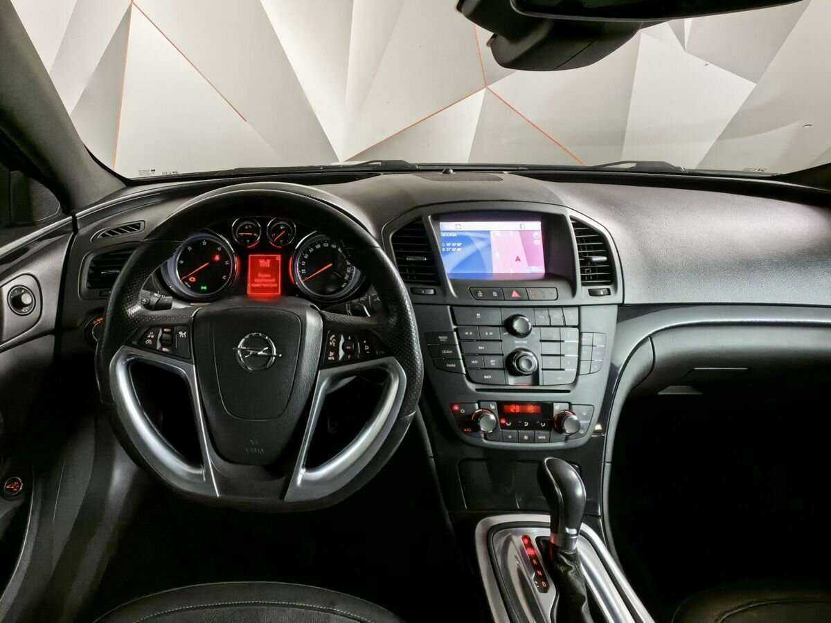 Opel Insignia с пробегом — 2013 год. Фото: #14