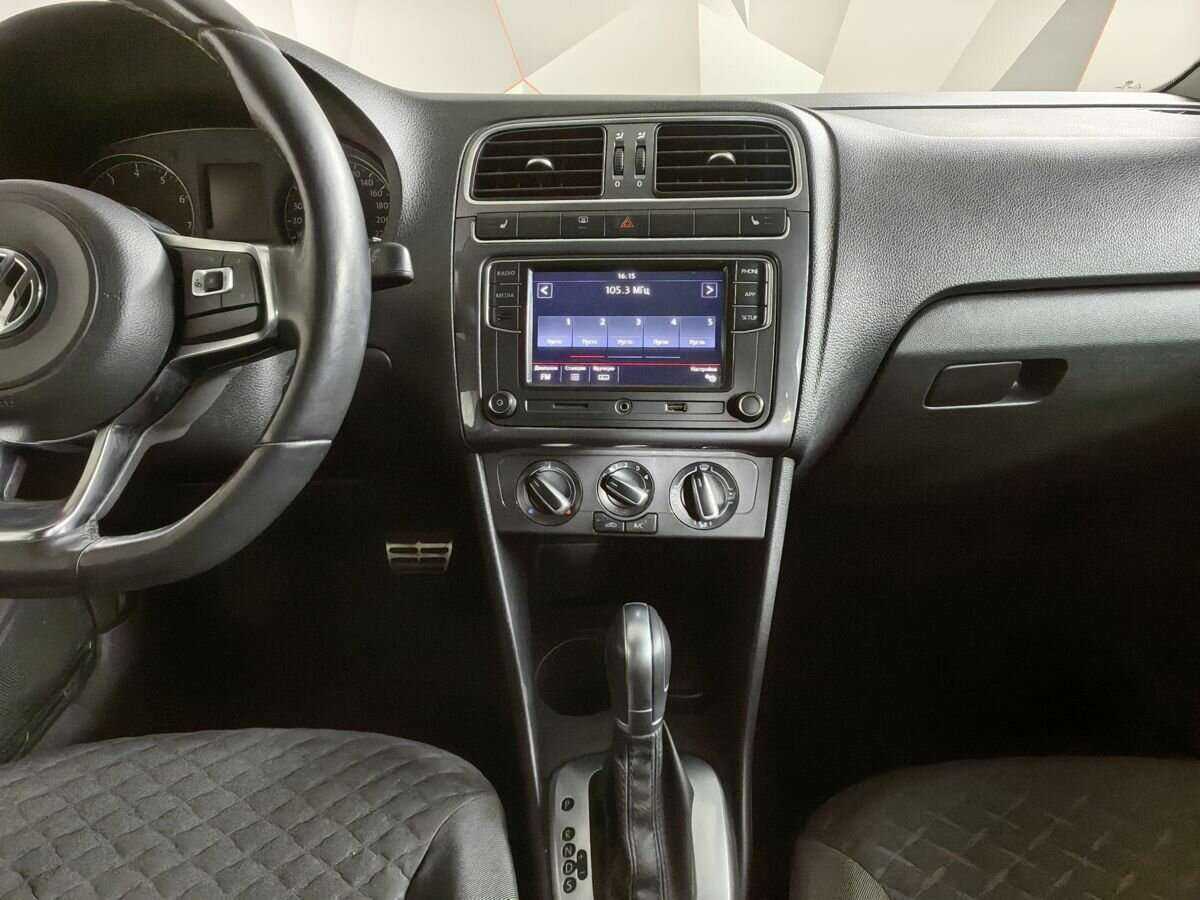 Volkswagen Polo с пробегом — 2018 год. Фото: #10