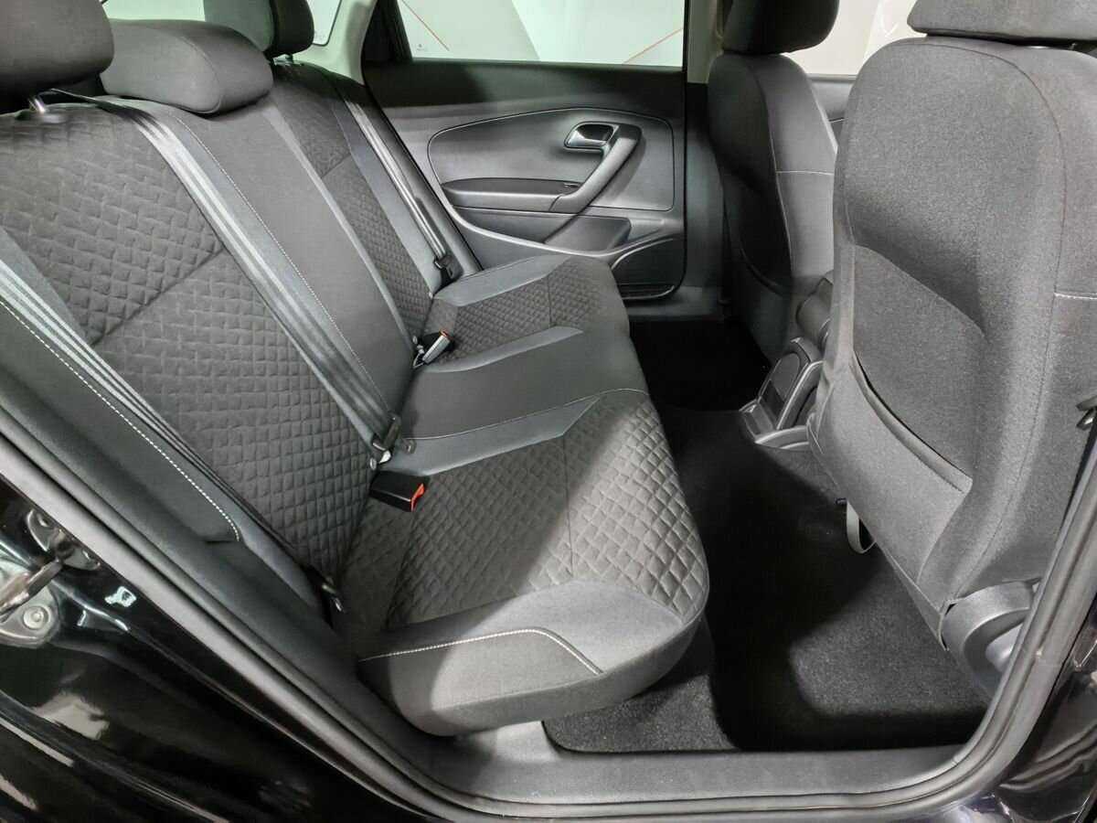 Volkswagen Polo с пробегом — 2018 год. Фото: #11